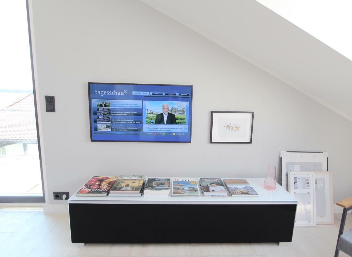 Loft Am See Mit Privatem Badestrand Und Klimaanlage Immenstaad am Bodensee Extérieur photo